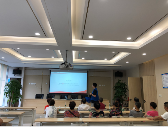 成都高新区肖家河街道新光社区开展志愿者培···
